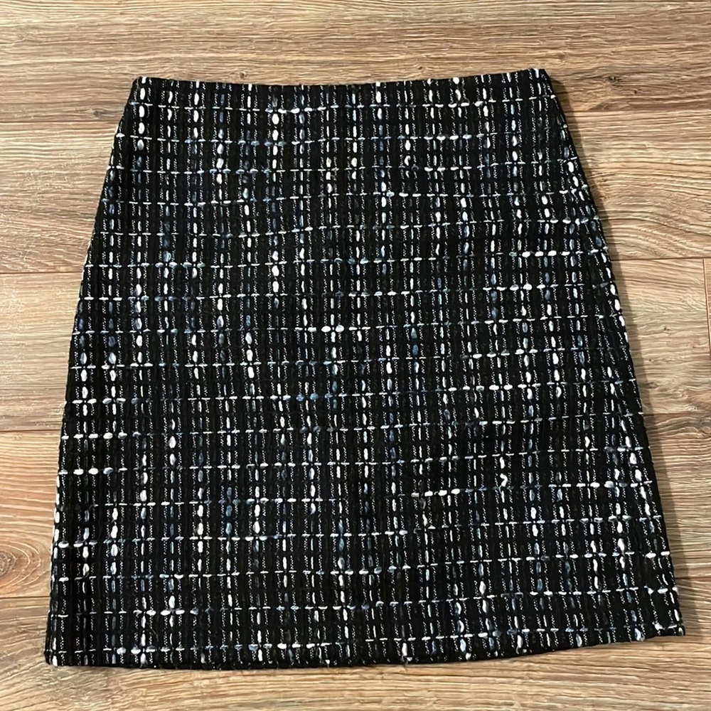 NWOT Loft 00P wool black blue plaid skirt